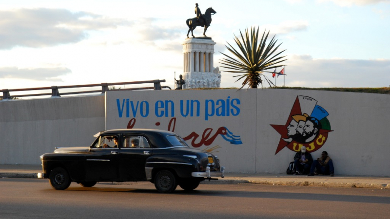 Cuba - Vùng đất sống của xe cổ 3a