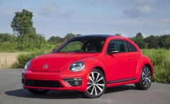 Volkswagen New Beetle E 2016 - Cần bán lại xe Volkswagen New Beetle E đời 2016, màu đỏ, nhập khẩu giá 1 tỷ 459 tr tại Tp.HCM