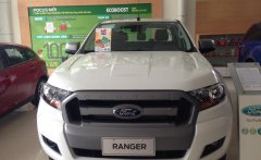 Ford Ranger XLS AT 2017 - Cần bán lại xe Ford Ranger XLS AT đời 2017, màu trắng, nhập khẩu, giá tốt nhất miền Nam giá 650 triệu tại Tp.HCM